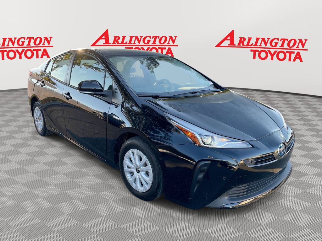 2022 Toyota Prius LE
