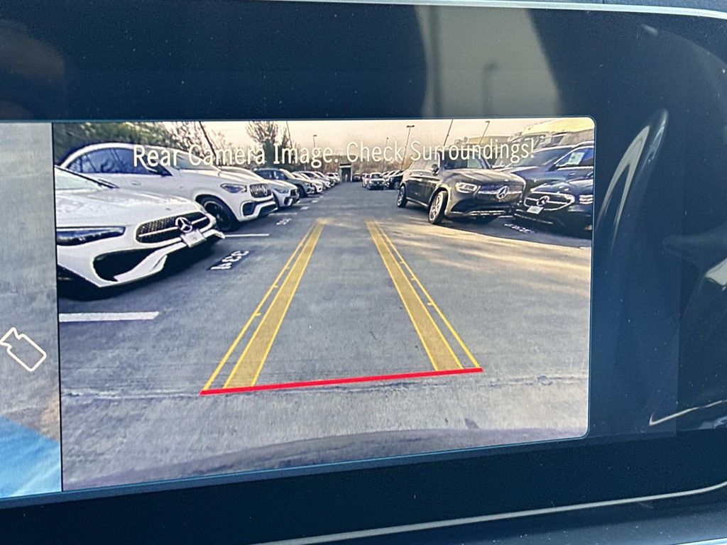 Thumbnail: 2026 Mercedes-Benz GLE - 11