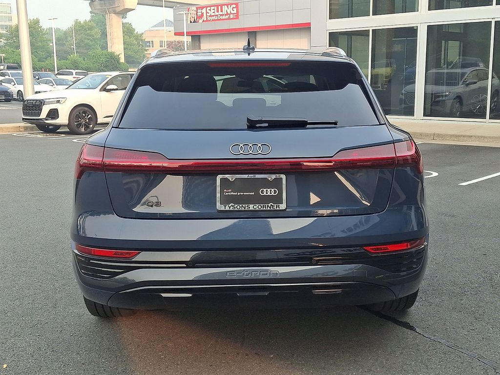Thumbnail: 2024 Audi Q8 e-tron - 5