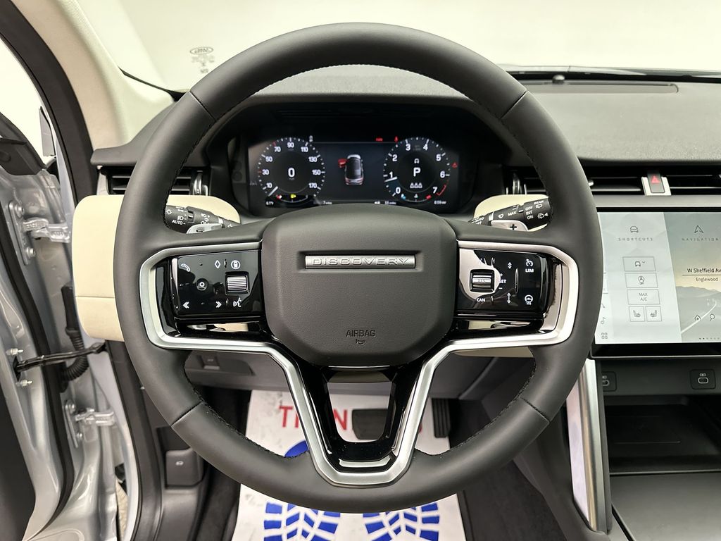 2024 Land Rover Discovery Sport S 18