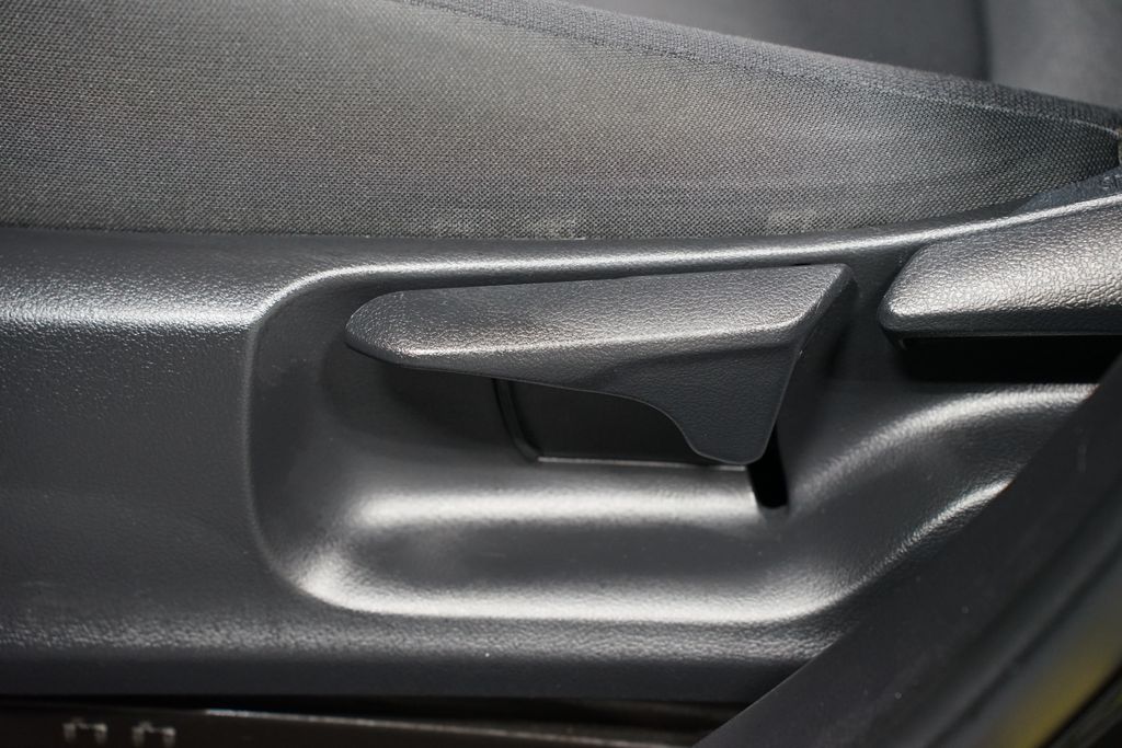 Thumbnail: 2022 Toyota Corolla - 29