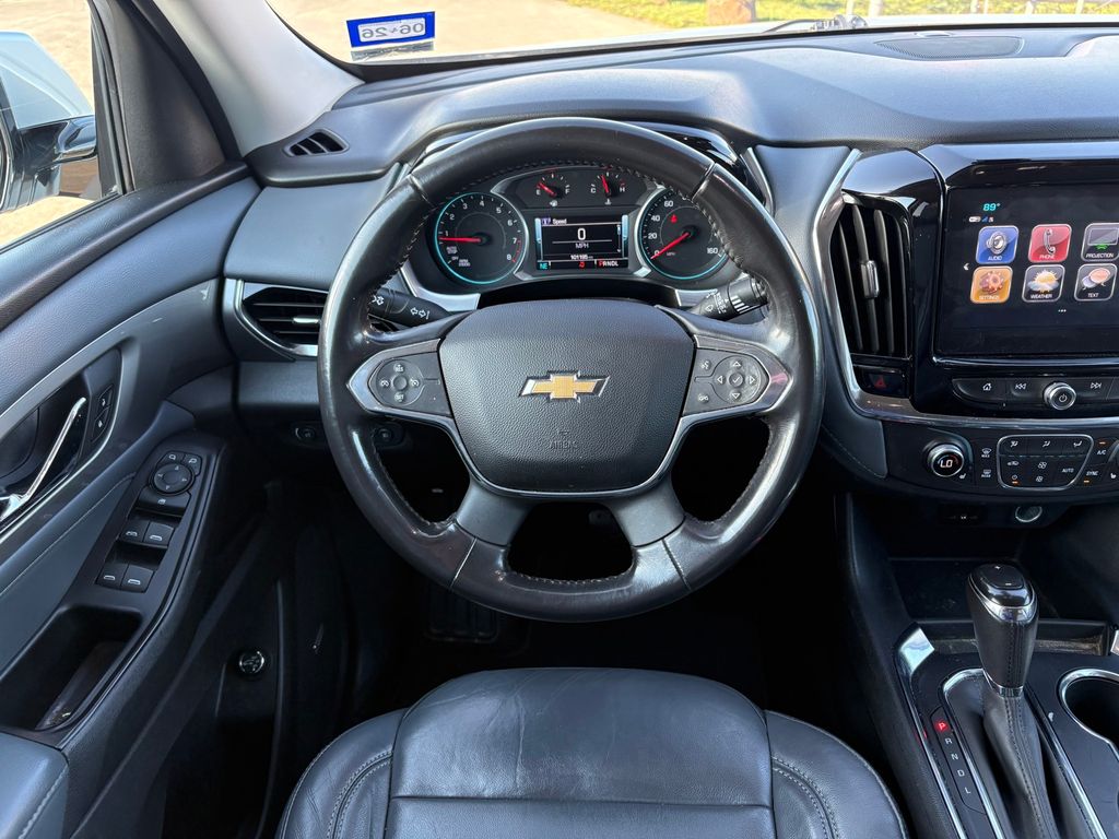 2019 Chevrolet Traverse 3LT Silver at North Houston Mitsubishi