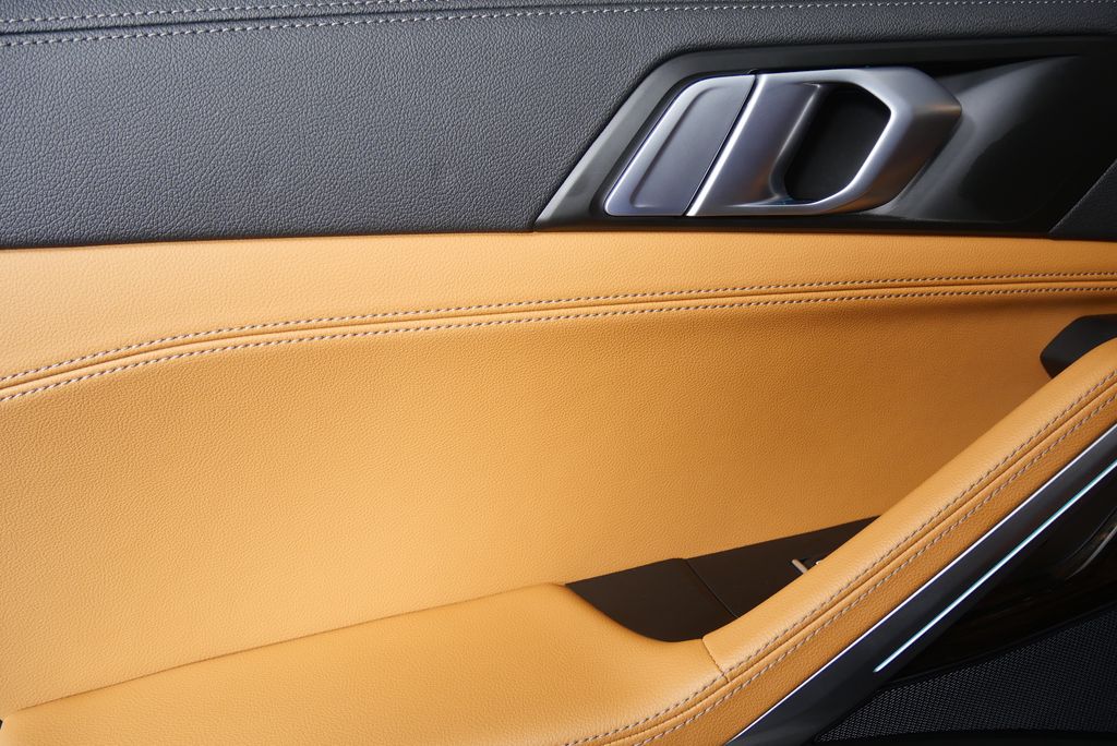 Thumbnail: 2022 BMW X6 - 14