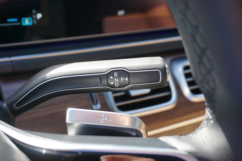 Thumbnail: 2026 Mercedes-Benz GLE - 32