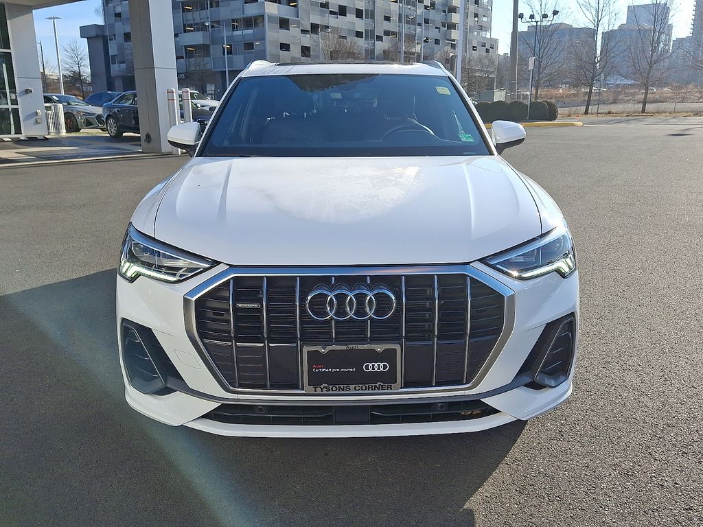 Thumbnail: 2025 Audi Q3 - 2