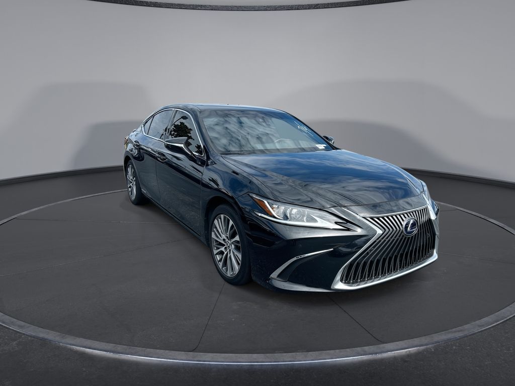 Thumbnail: 2021 Lexus ES - 8