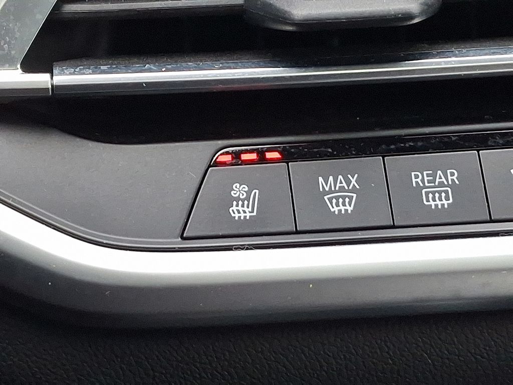 Thumbnail: 2022 BMW X5 - 27