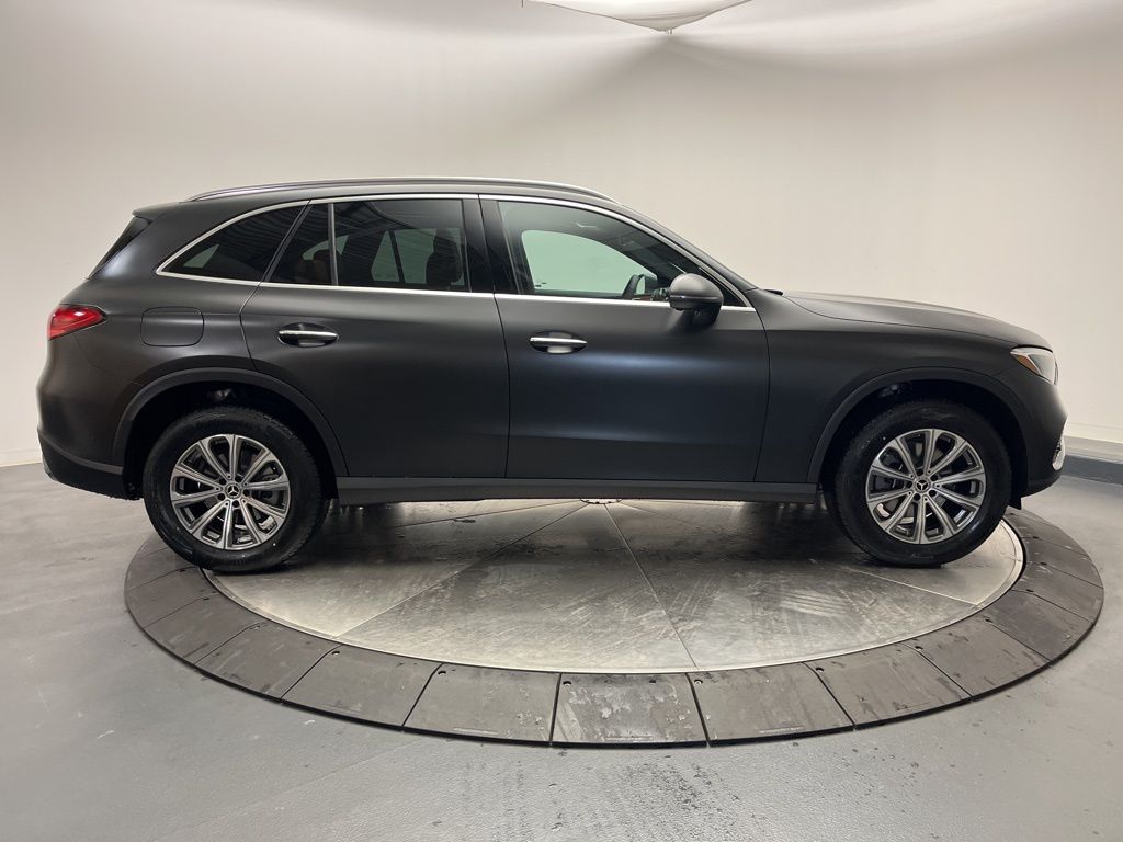 Thumbnail: 2026 Mercedes-Benz GLC - 8