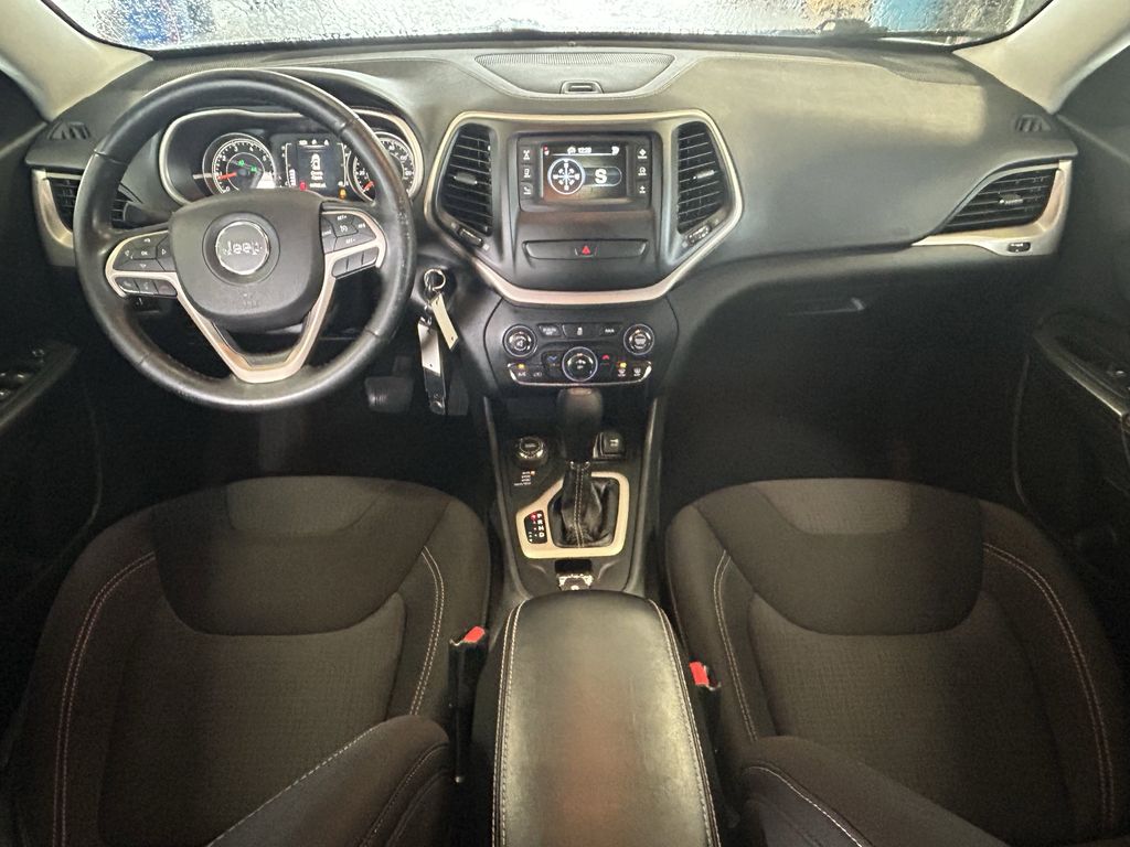 2015 Jeep Cherokee Latitude White at Shottenkirk Kia Fort Bend