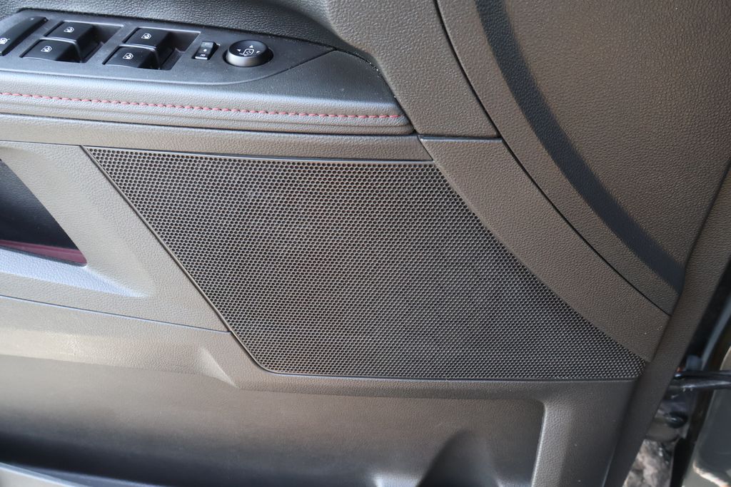 Thumbnail: 2013 Chevrolet Equinox - 16
