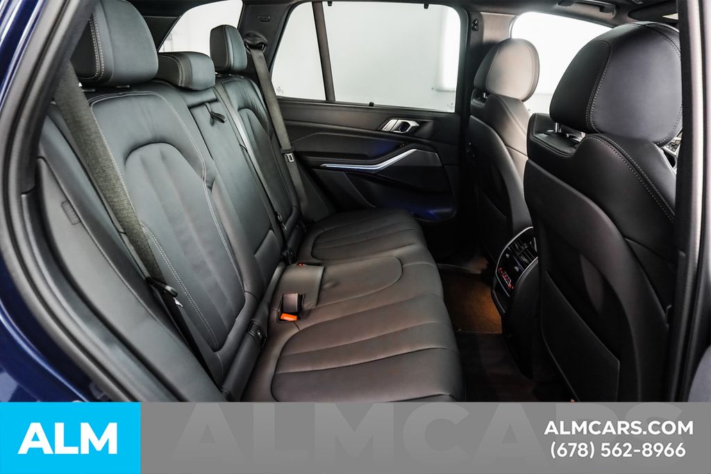 Used 2022 Blue BMW xDrive40i image 20
