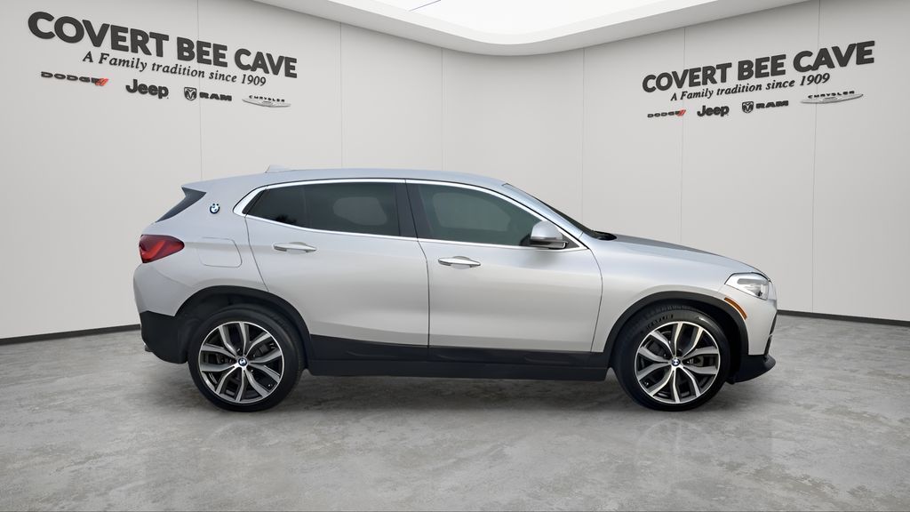 Used 2021 Silver BMW sDrive28i image 11