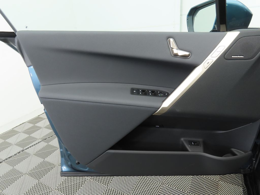 2025 BMW iX xDrive50 24