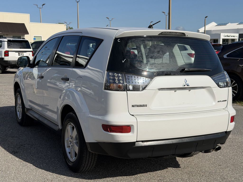 used 2010 Mitsubishi Outlander car, priced at $6,991