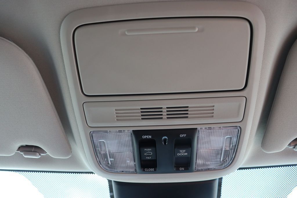 Thumbnail: 2026 Honda Odyssey - 28