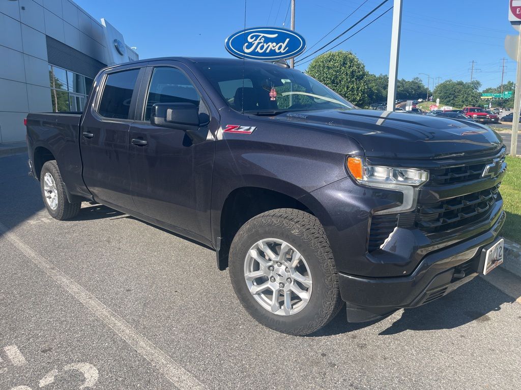 Dark Ash Metallic 2023 Chevrolet Silverado 1500 RST Crew Cab 4WD Pickup Truck Four-Wheel Drive Automatic