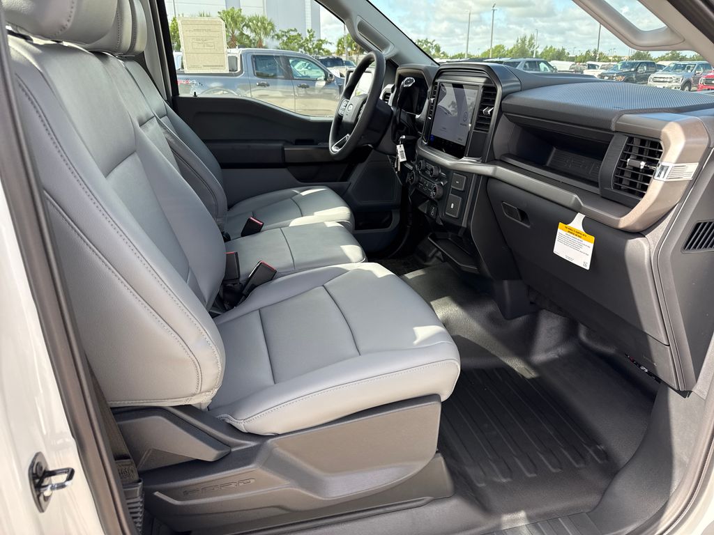 2025 Ford F-150 XL photo 15