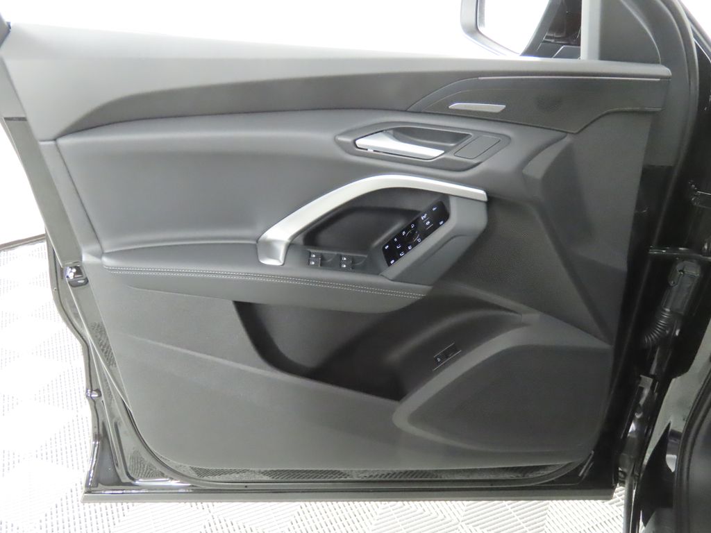 Thumbnail: 2026 Audi Q5 - 26