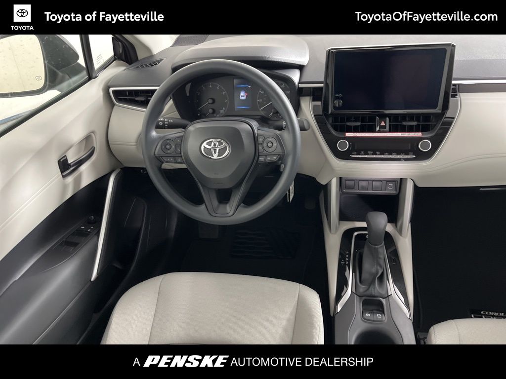 2025 Toyota Corolla Cross L 4