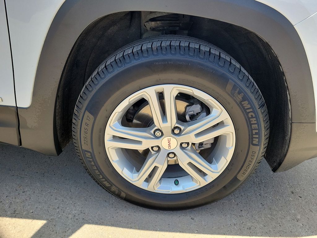 2024 GMC Terrain SLE White at Brown Honda