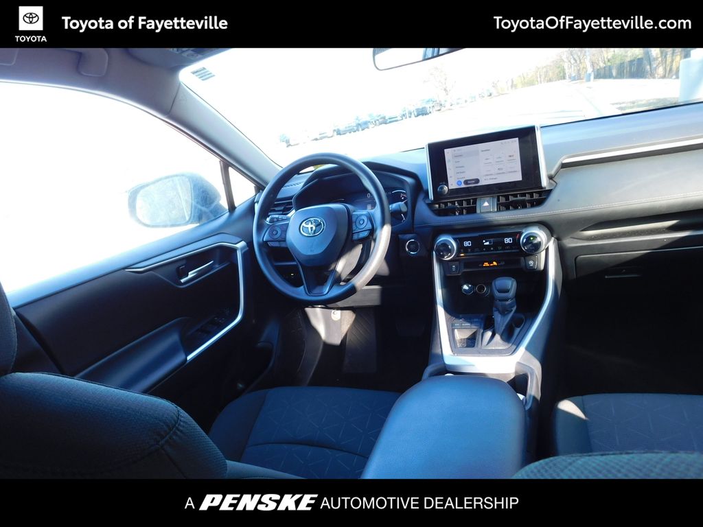 Thumbnail: 2025 Toyota RAV4 - 6