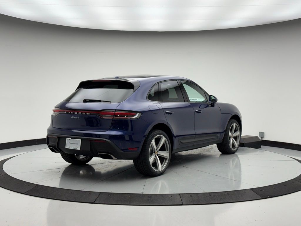 Thumbnail: 2026 Porsche Macan - 9