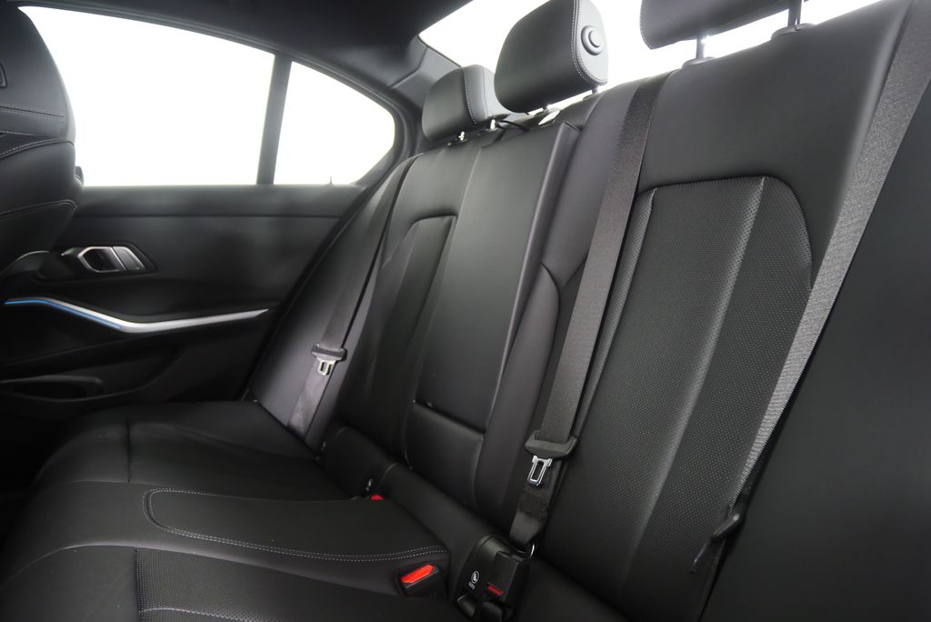 Thumbnail: 2023 BMW 3 Series - 15