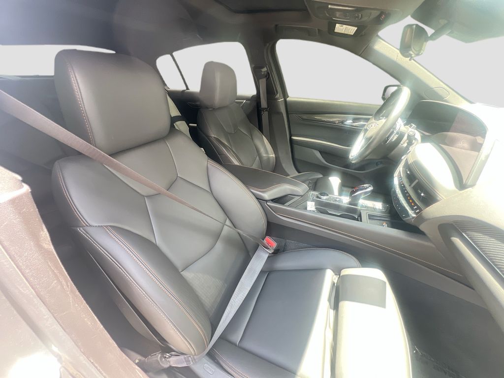 Used 2025 Silver Cadillac V-Series image 29