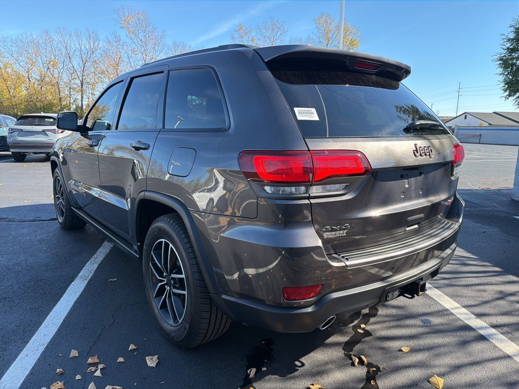 Thumbnail: 2019 Jeep Grand Cherokee - 3