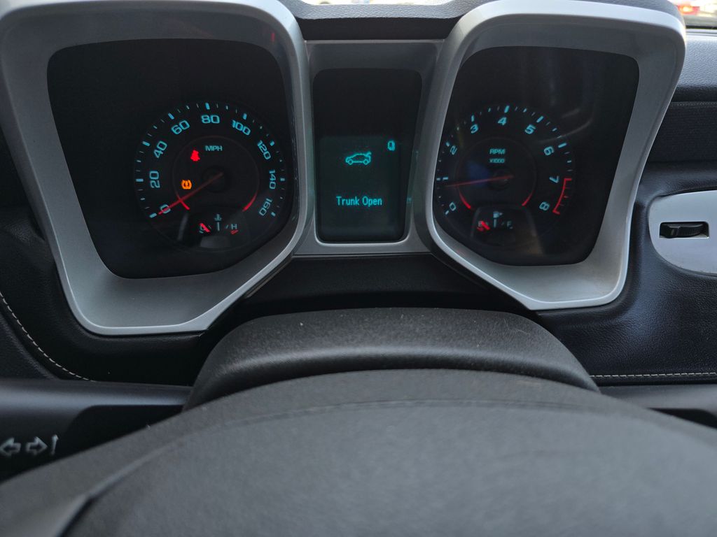 2015 Chevrolet Camaro 1LT photo 19