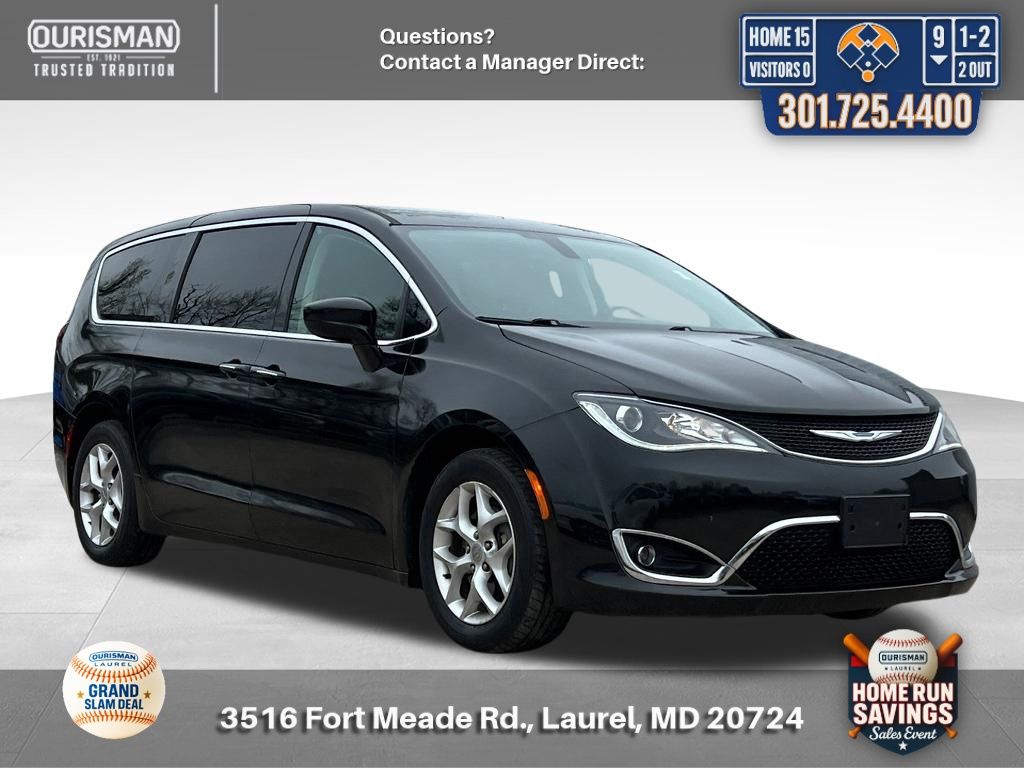 Brilliant Black Crystal Pearlcoat 2019 Chrysler Pacifica Touring Plus FWD Minivan Front-Wheel Drive 9-Speed Automatic