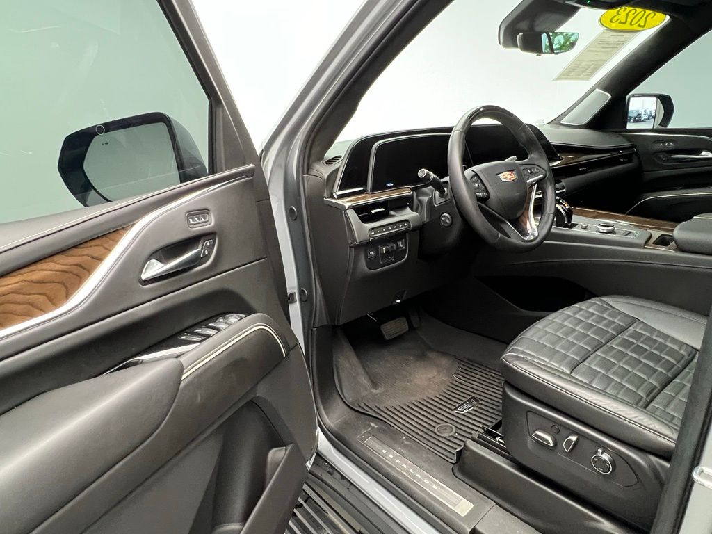 Thumbnail: 2023 Cadillac Escalade - 25