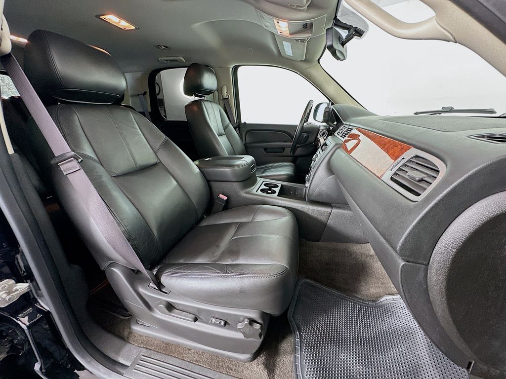 Thumbnail: 2014 GMC Yukon - 27