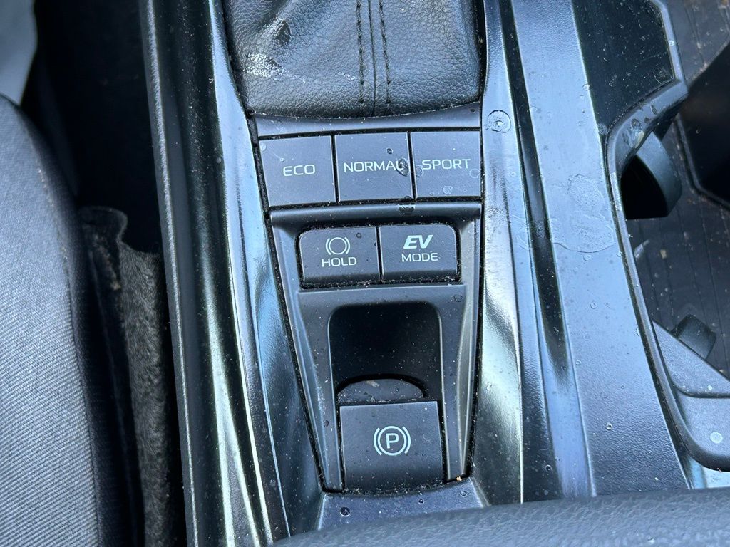 Thumbnail: 2025 Toyota Camry - 27