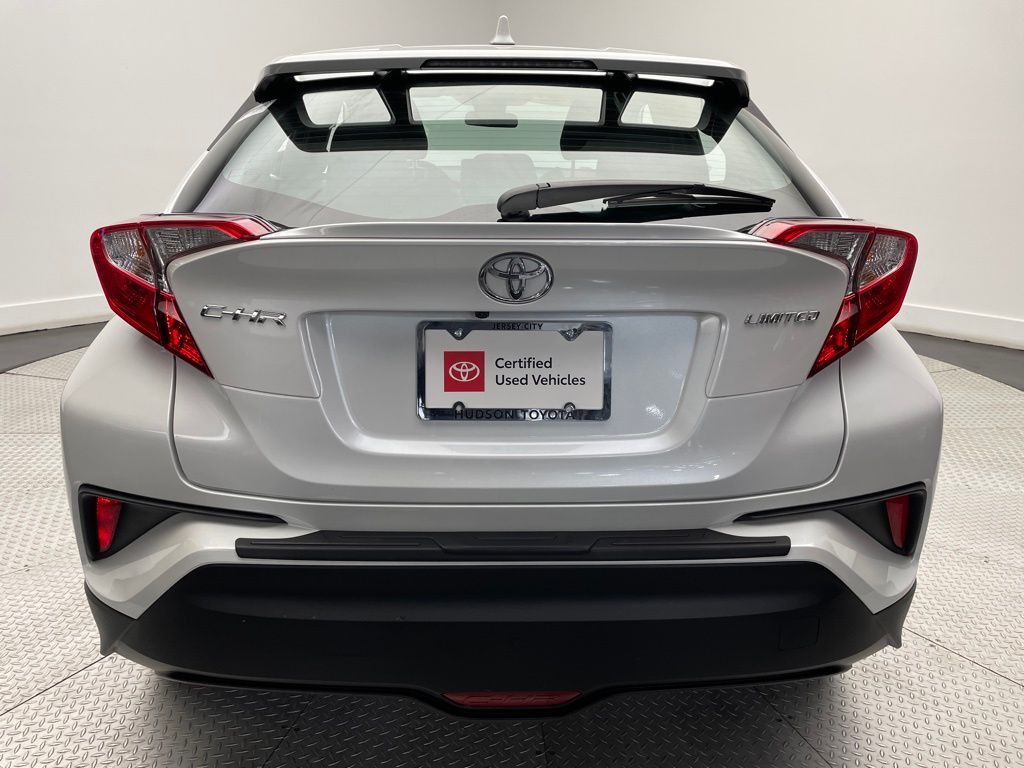 2022 Toyota C-HR Limited 6