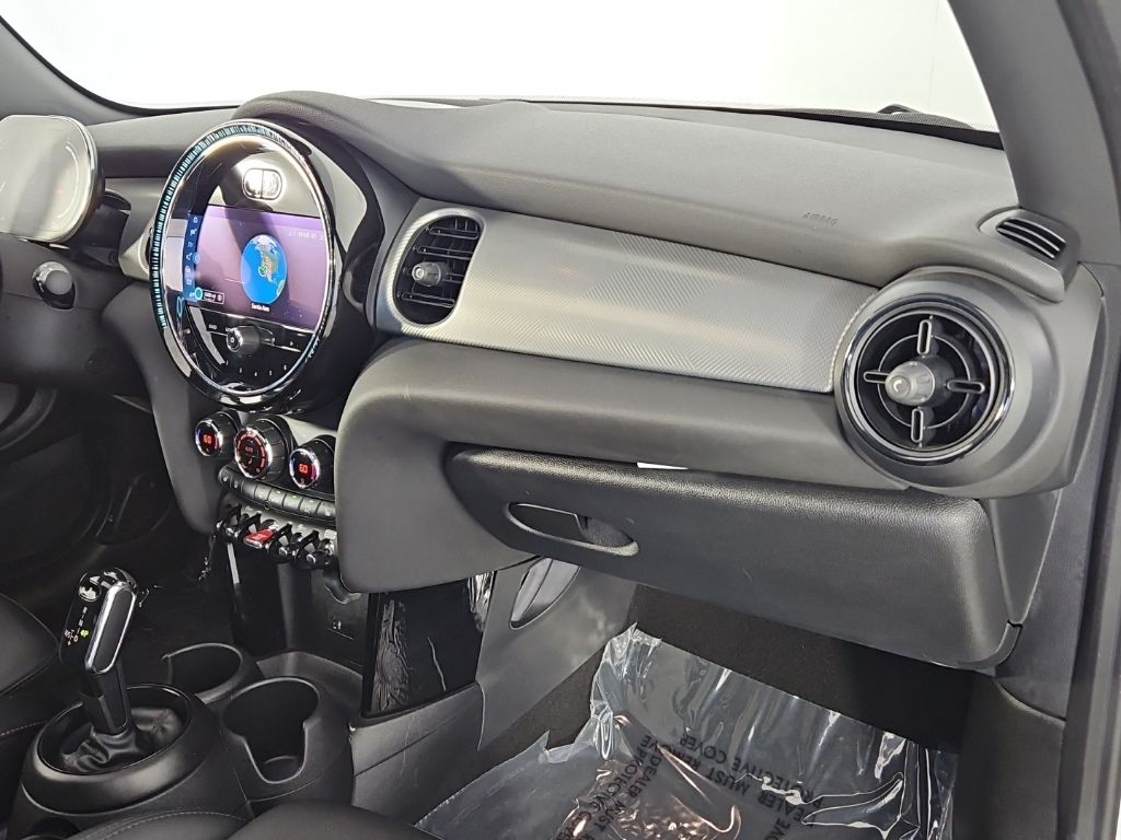Thumbnail: 2022 MINI Cooper - 12