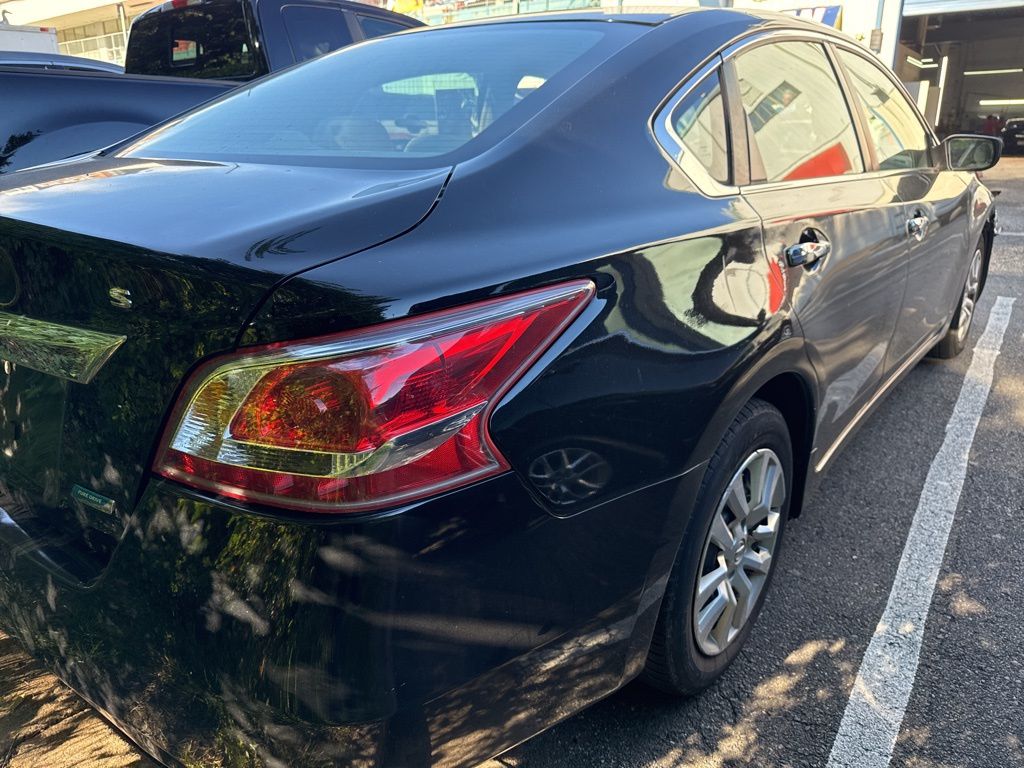 Thumbnail: 2013 Nissan Altima - 3