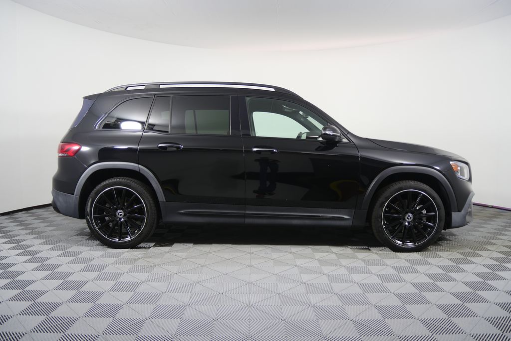 Thumbnail: 2022 Mercedes-Benz GLB - 2