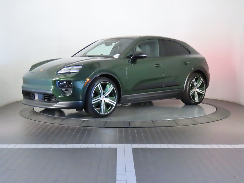 Thumbnail: 2024 Porsche Macan - 1