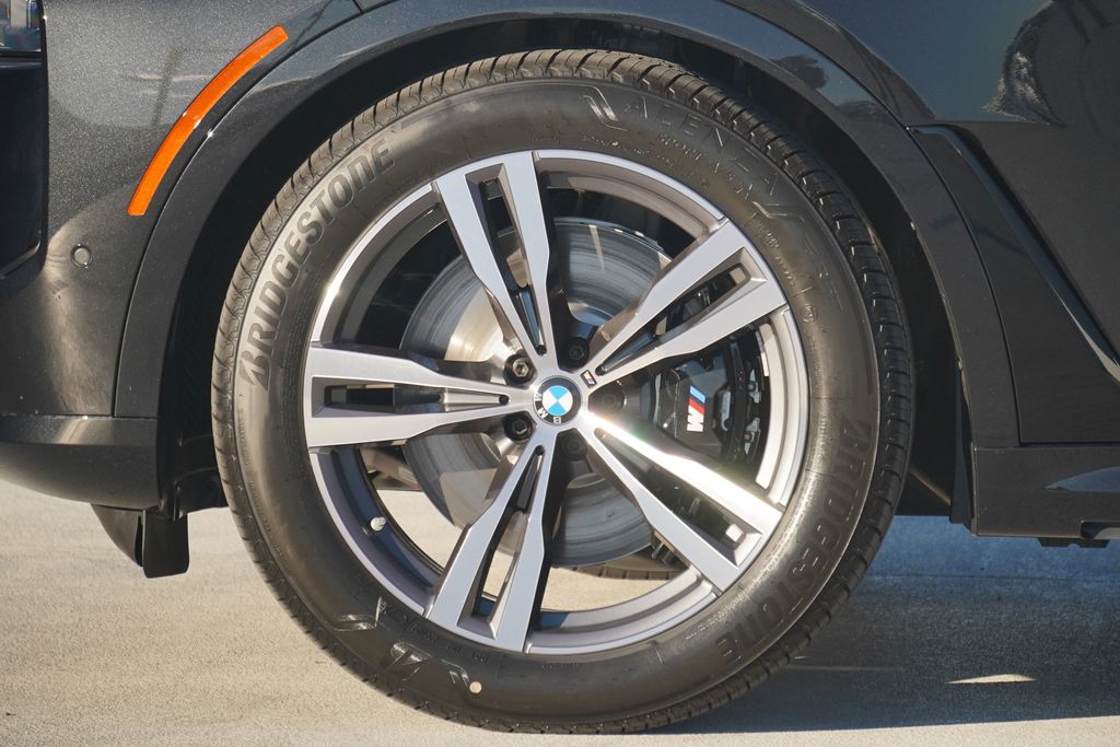 Thumbnail: 2026 BMW X7 - 5