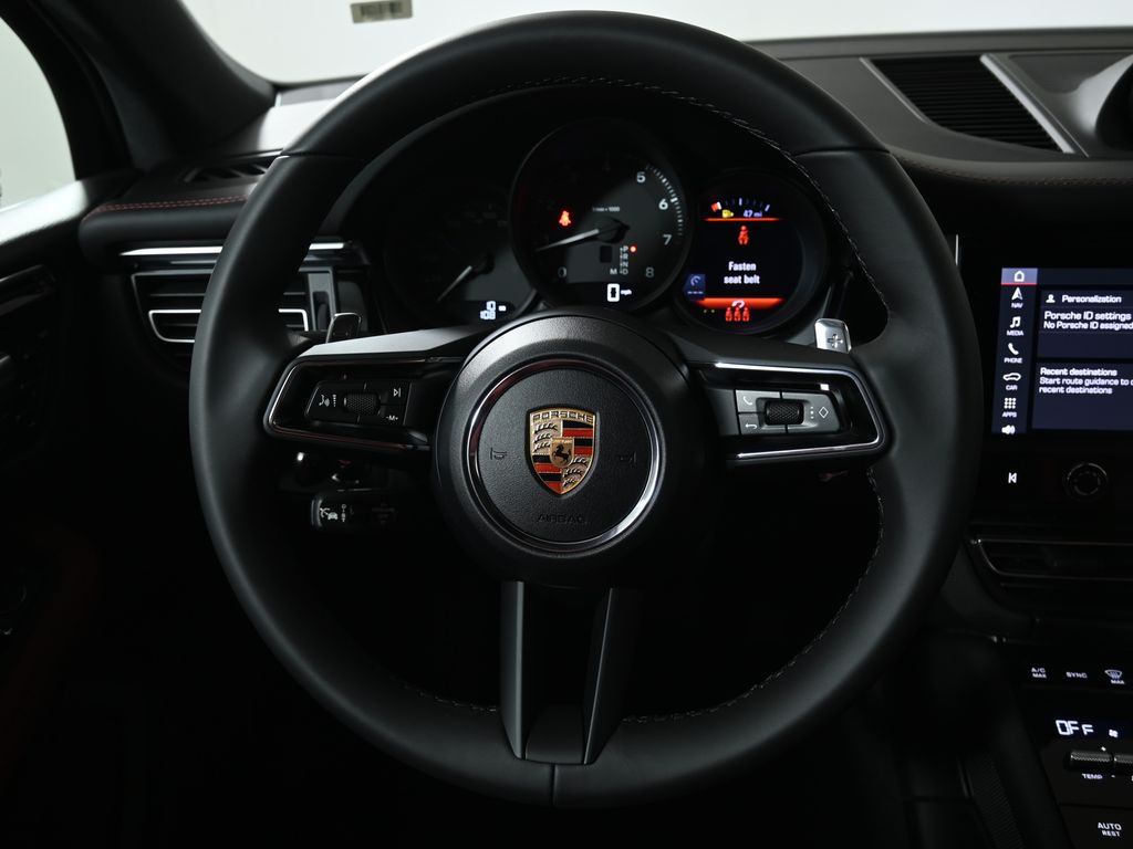 Thumbnail: 2026 Porsche Macan - 18