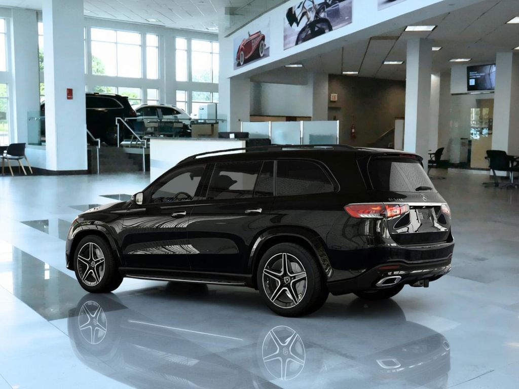 Thumbnail: 2026 Mercedes-Benz GLS - 29