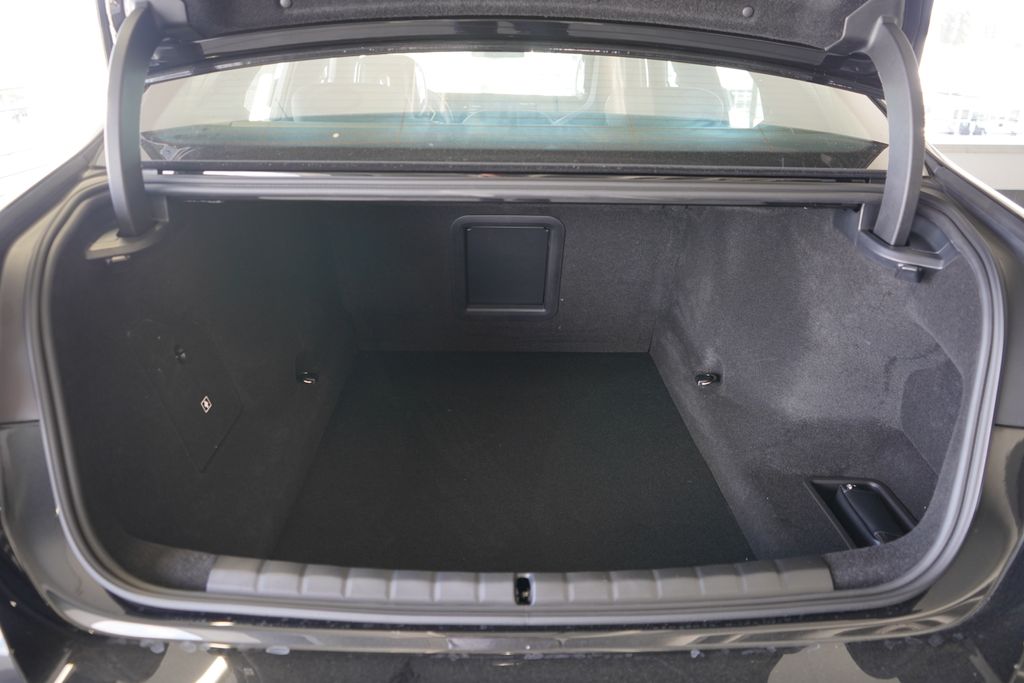 Thumbnail: 2026 BMW 7 Series - 22