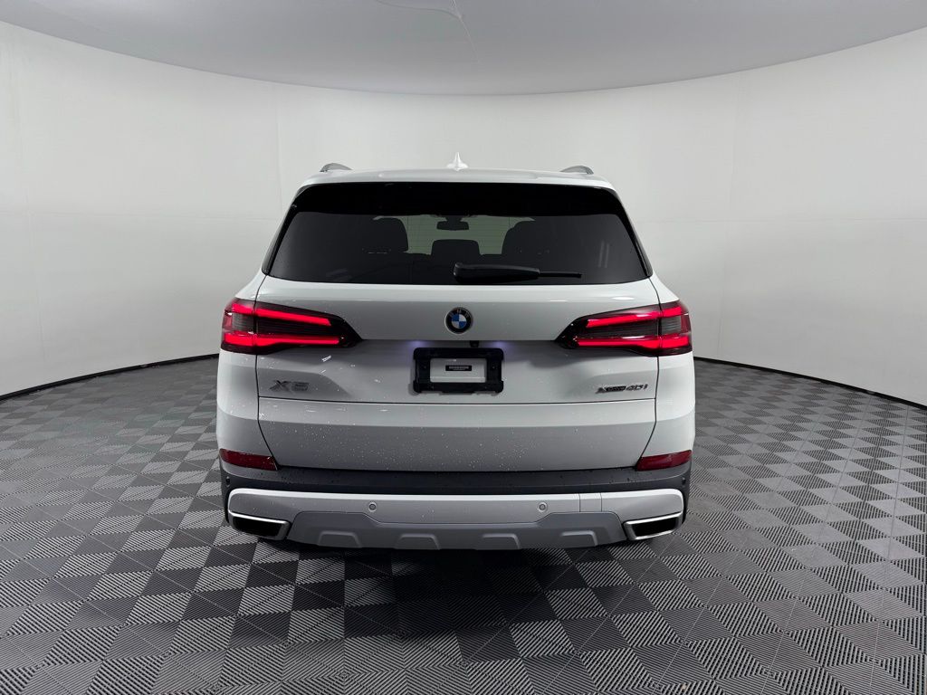 Thumbnail: 2021 BMW X5 - 6