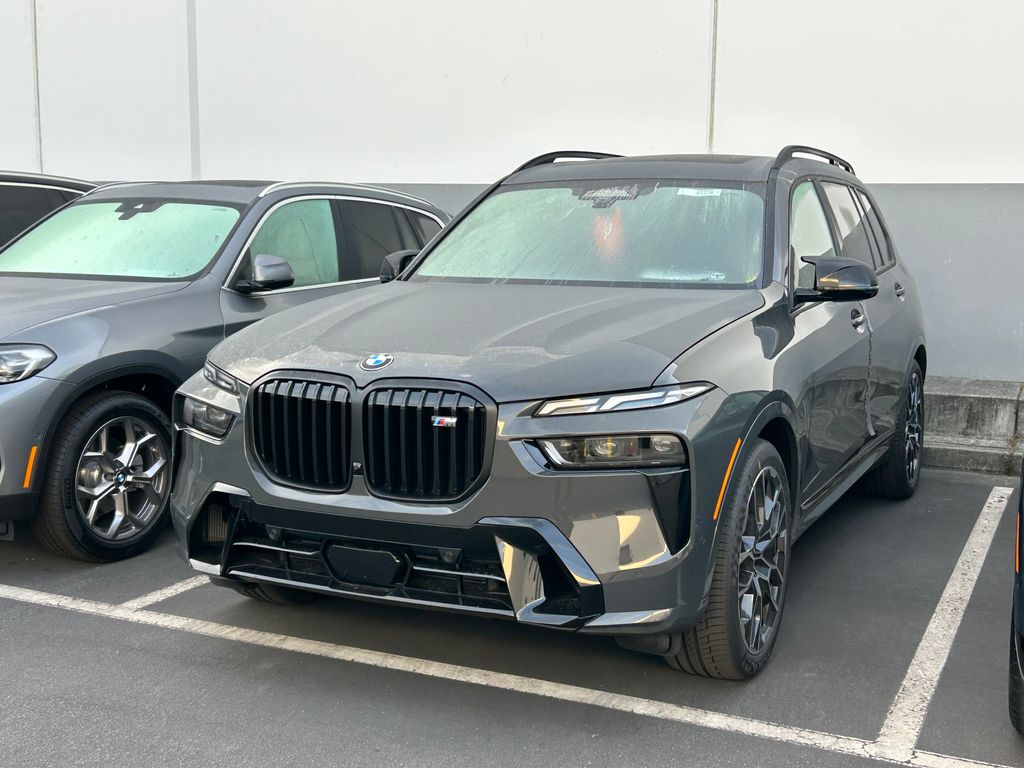 2025 BMW X7 M60i 2