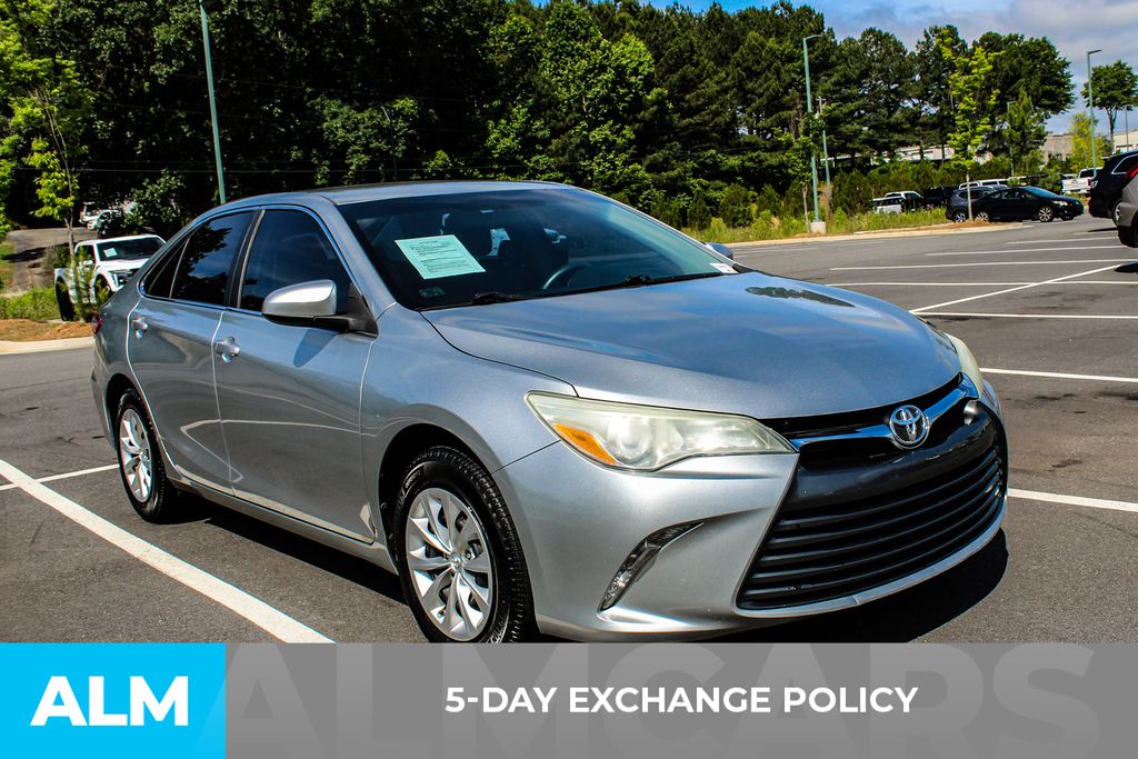 Used 2016 Silver Toyota LE image 4