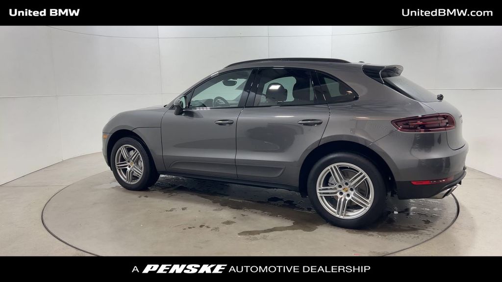 2016 Porsche Macan S 6