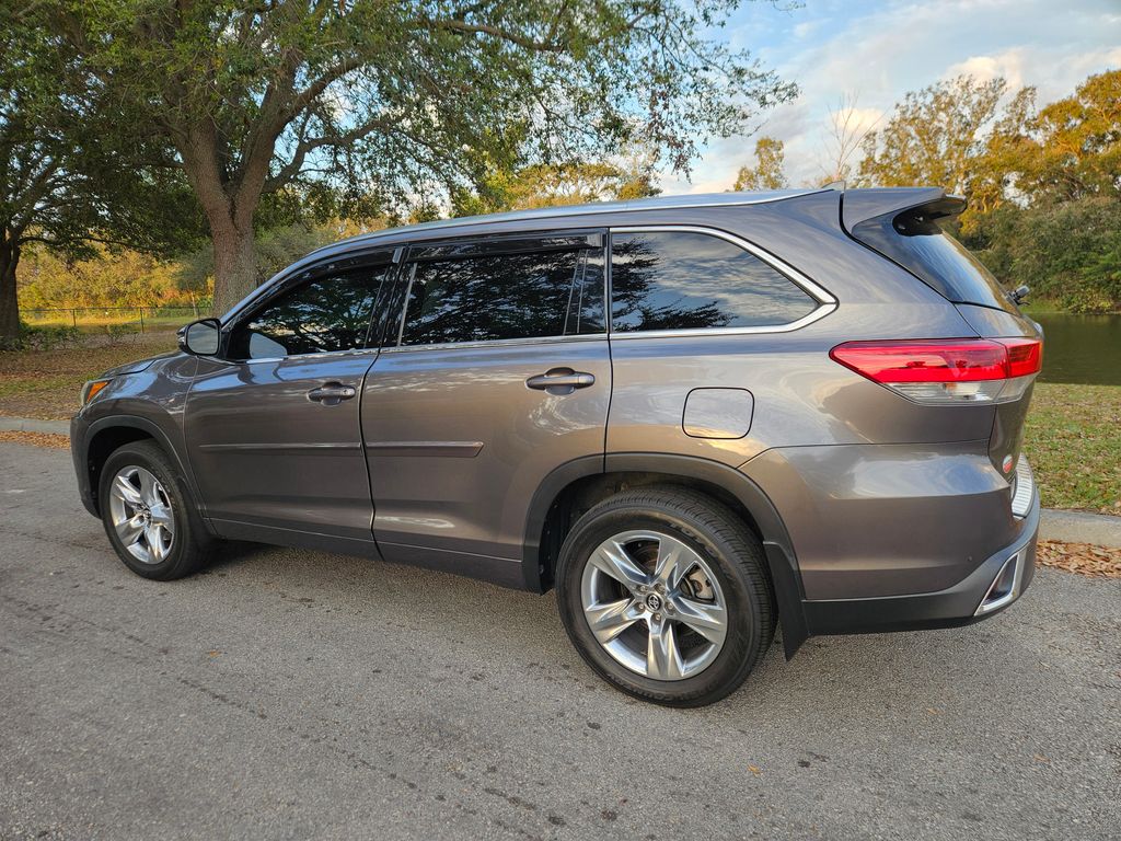 2018 Toyota Highlander Limited 3