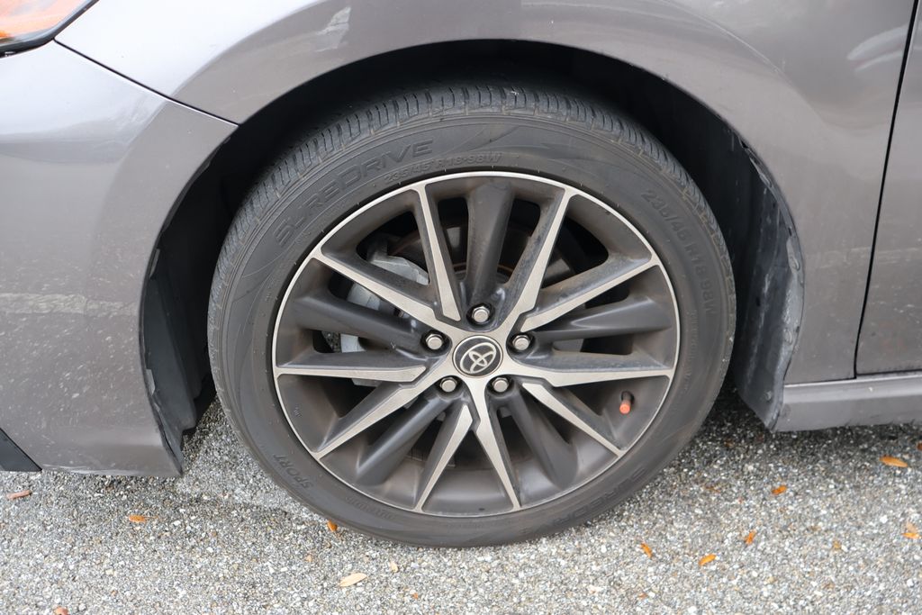 Thumbnail: 2022 Toyota Camry - 4