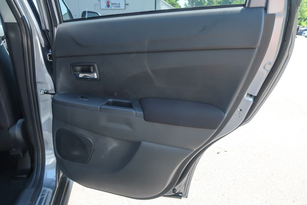 2026 Mitsubishi Outlander Sport 2.0 LE